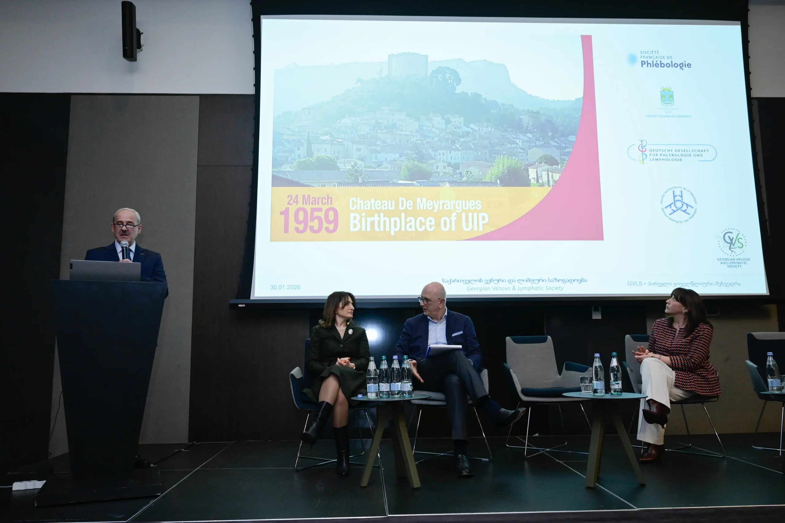 Conference photo 14